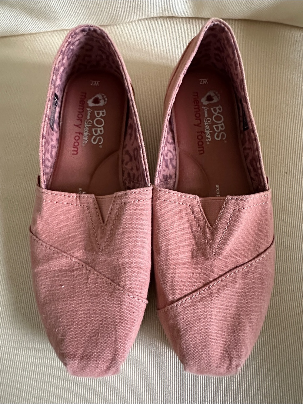 Sketchers Bob Rose Pink Slip-On Canvas Flats size 7